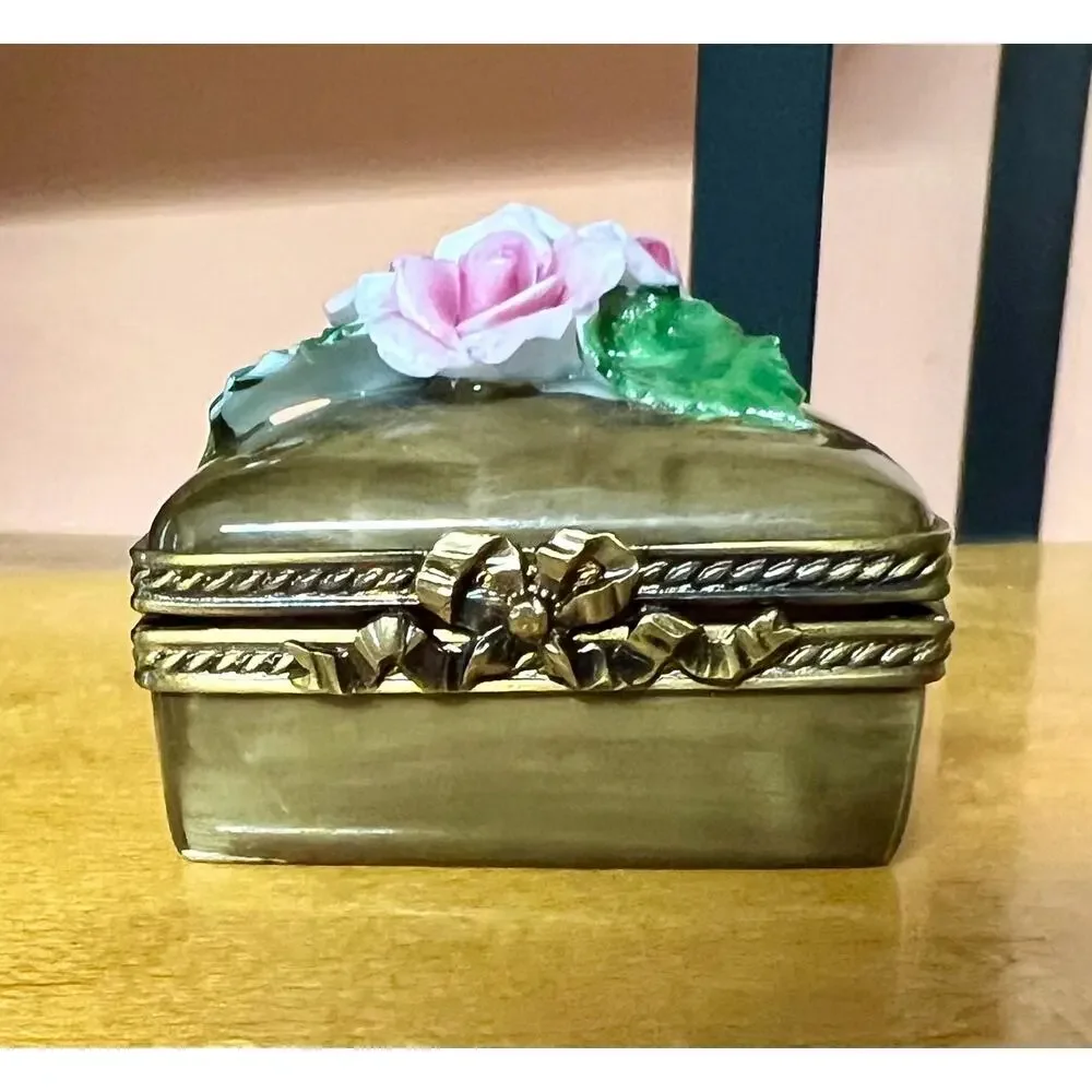 Vintage Signed Rochard Limoges France Hand-Painted Porcelain Trinket Box